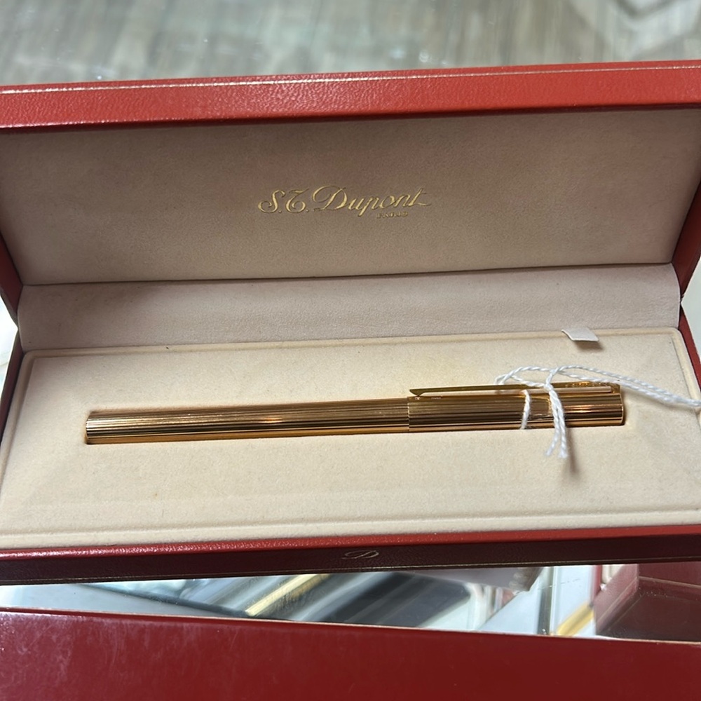 Brand new ST DuPont pen